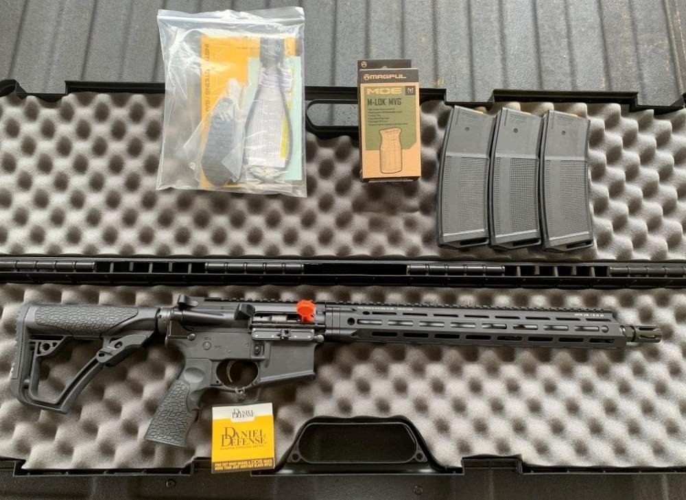 Daniel Defense DDM4 V7 16" Rifle 32rd Mags